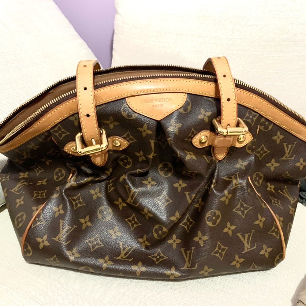 ❌SOLD❌ Louis Vuitton Tivoli GM LV handbag
